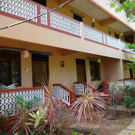 Pinto Guest House Candolim Extérieur photo