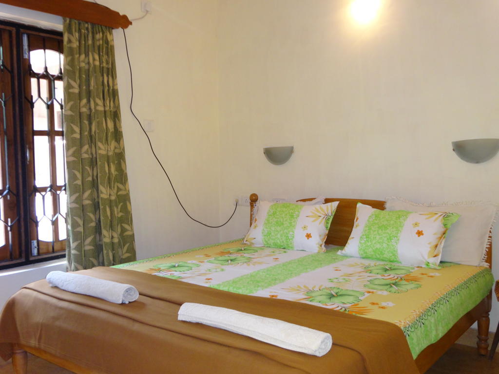 Pinto Guest House Candolim Chambre photo