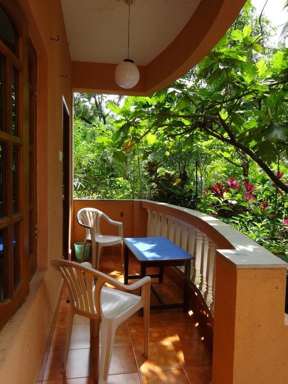 Pinto Guest House Candolim Chambre photo