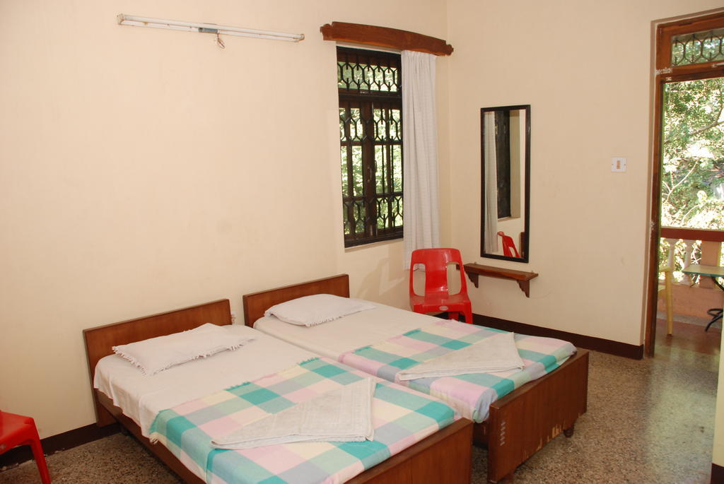 Pinto Guest House Candolim Chambre photo