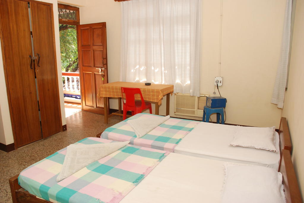 Pinto Guest House Candolim Chambre photo
